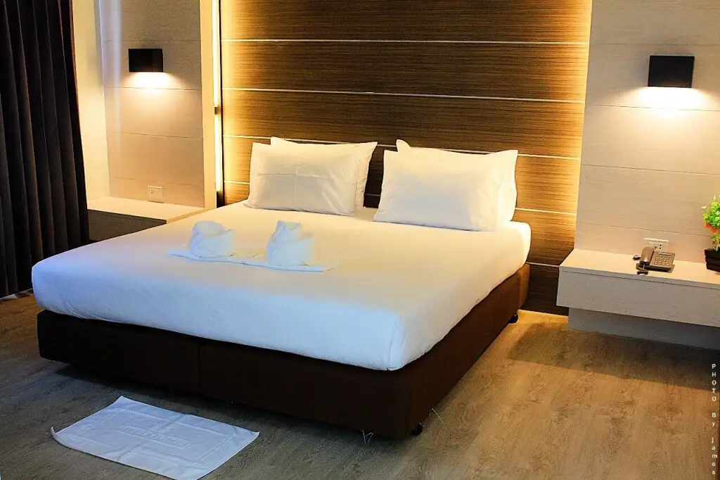 Патталунг: Merdelong Hotel