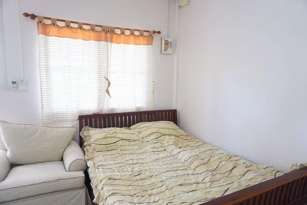 Сафли: Na Thammachart Hotel