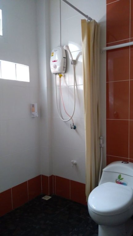 Ка Бин Тха Бу Ри: Namtip Apartment