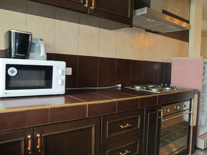 Паттайя: Rouge Service Apartment