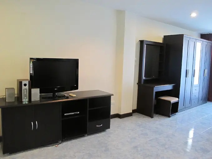 Паттайя: Rouge Service Apartment