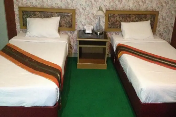 Хатъяй: Chao Phya Grand Hotel