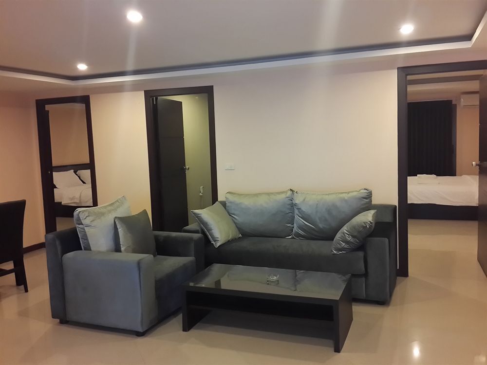 Паттайя: Yaka Hotel