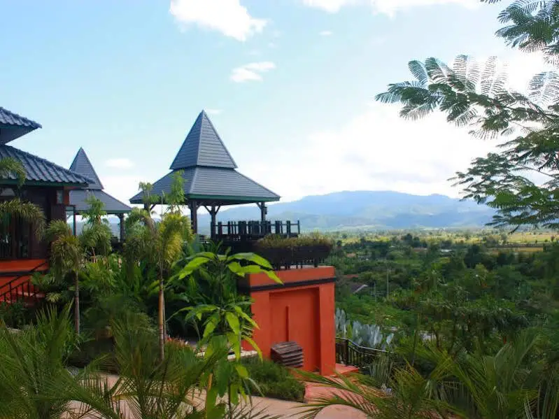 Муанг: Thaton Hill Resort