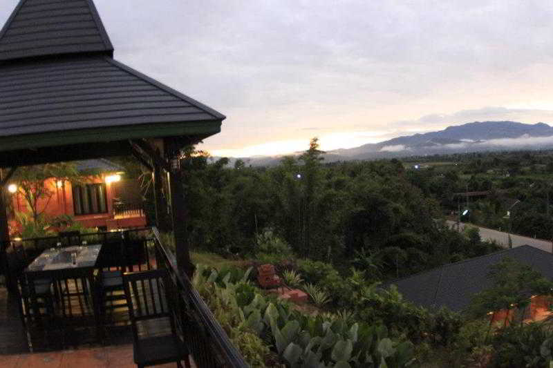 Муанг: Thaton Hill Resort