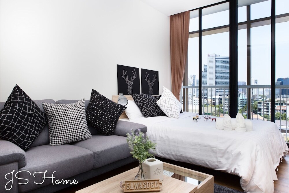 Бангкок: City Park Luxury Home
