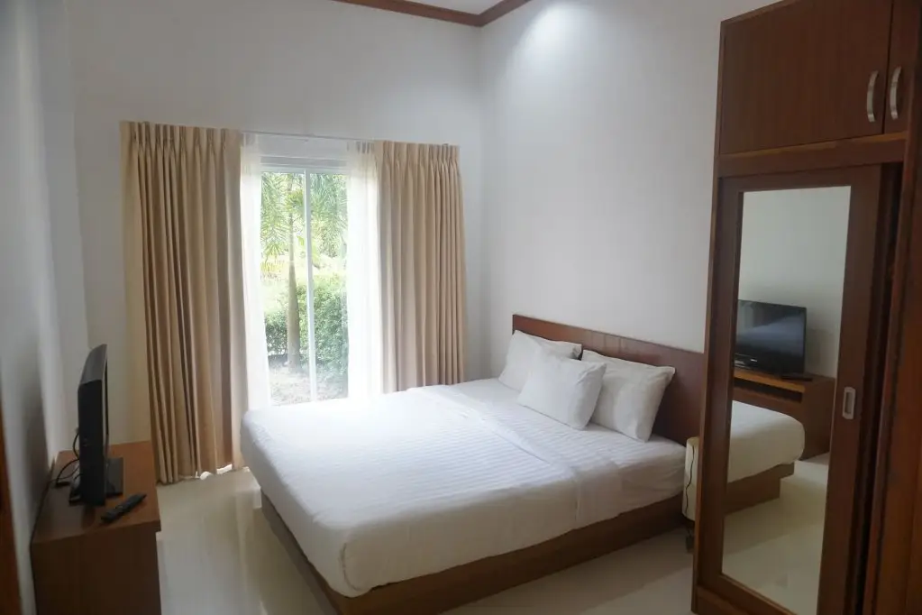 Тхаланг: Janthawong Bangtao House