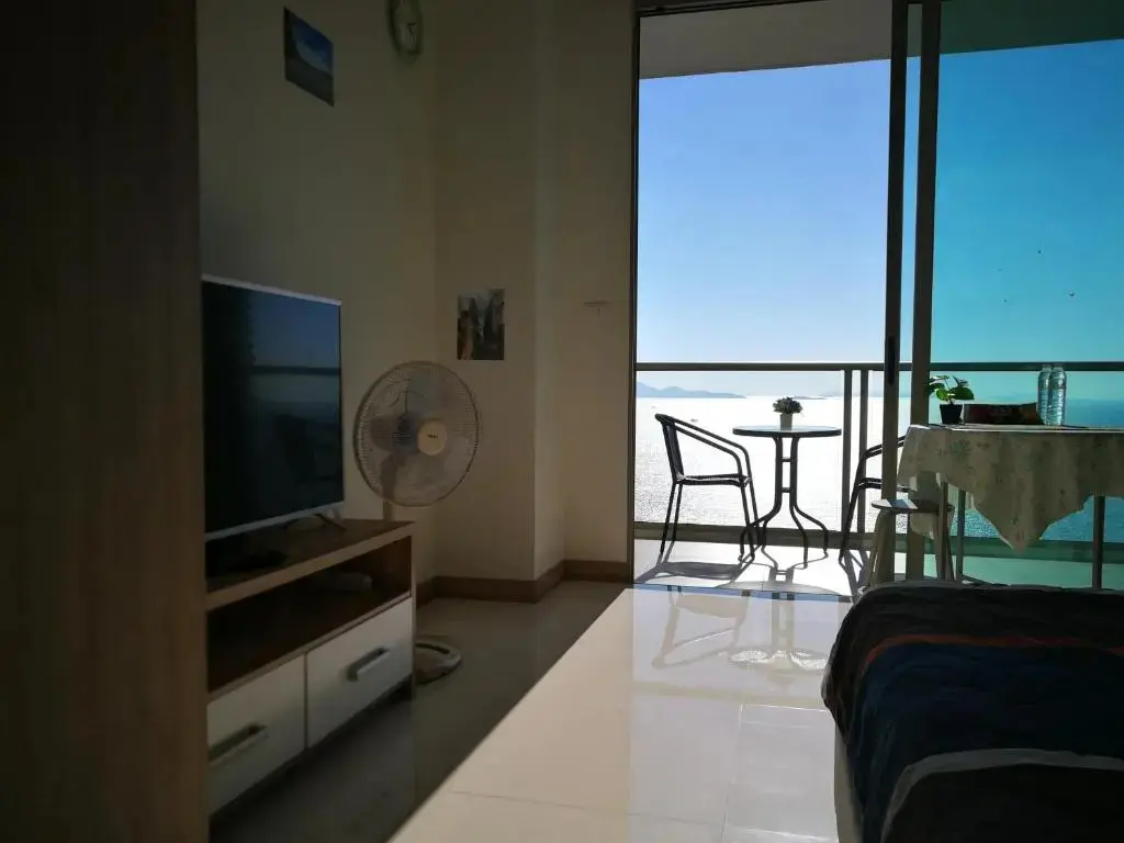Паттайя: The Riviera Wongamat Hong Apartment