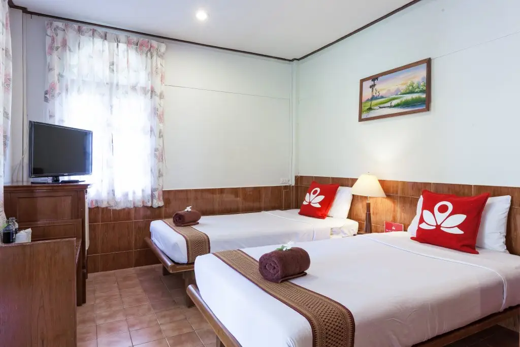 Кату: Отель ZEN Rooms Chaloemprakiat Patong