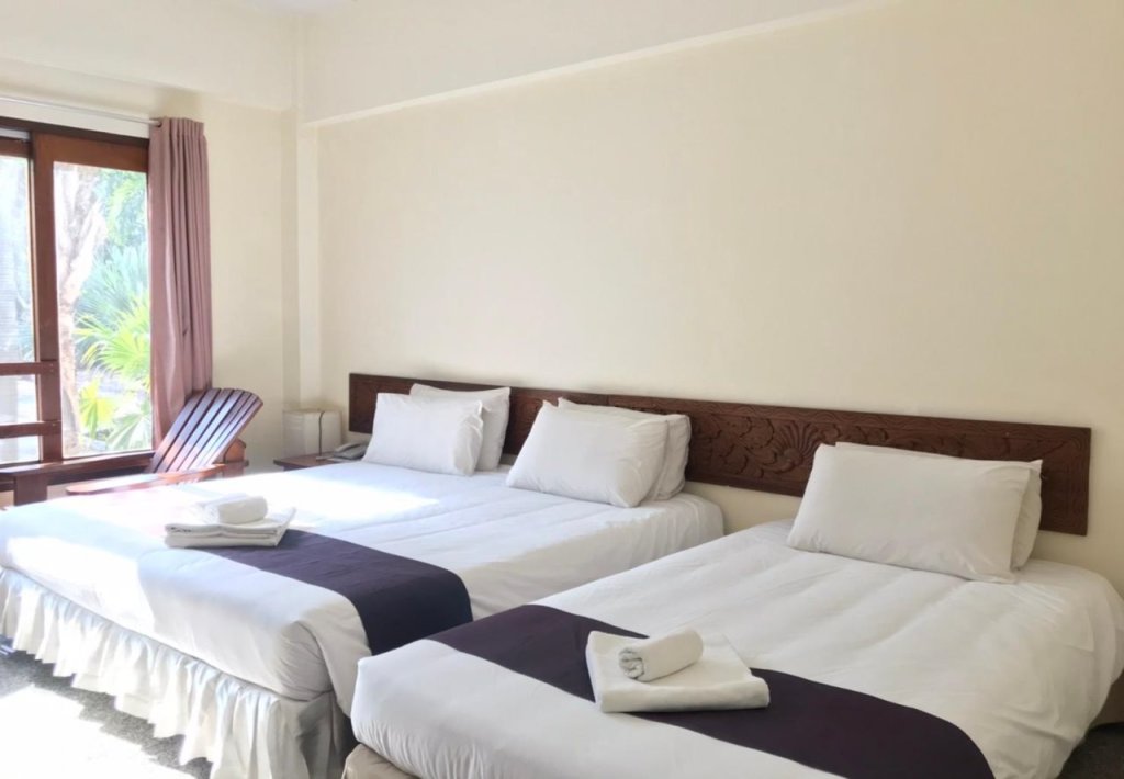 Так: Tak Andaman Resort & Hotel