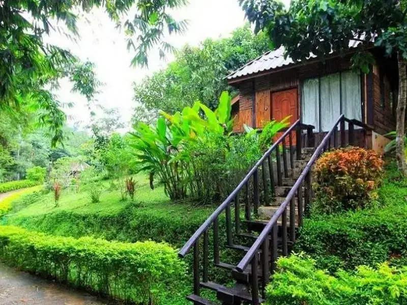 Тгонг-Фа-Фум: Phuiyara Resort