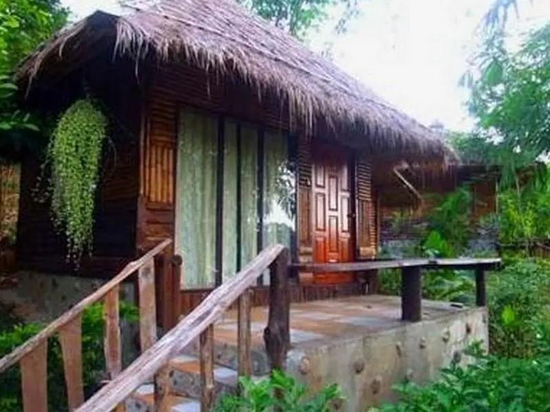 Тгонг-Фа-Фум: Phuiyara Resort