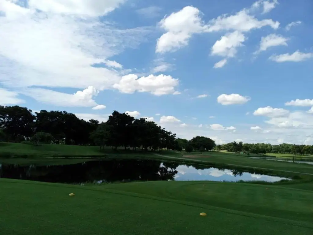 Накхон-Патхом: Uniland Golf & Resort
