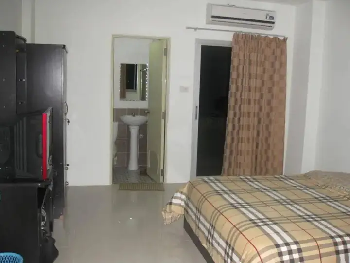 Кхонкэн: Premriudee Apartment