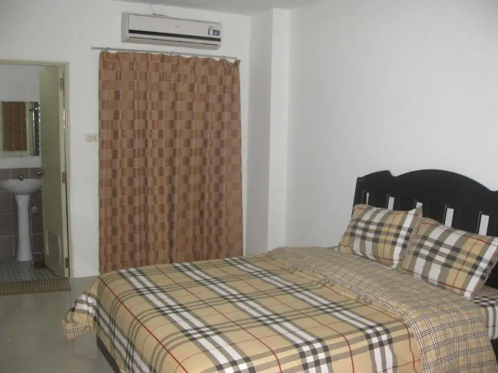 Кхонкэн: Premriudee Apartment