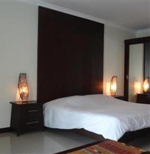 Паттайя: View Talay Services by Phuwiang Property Hotel