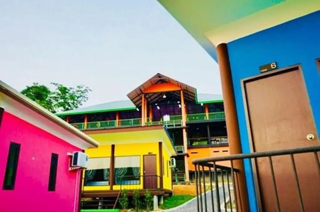 Муанг: T-House