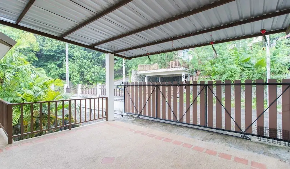 Кату: Baan Neramit Hill
