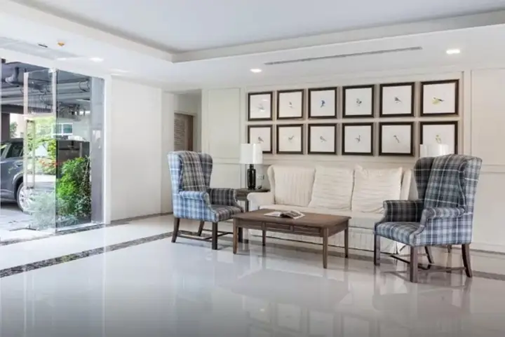 Муанг: Dlux Condominium