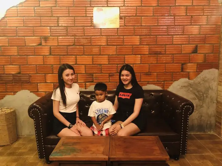 Фаном: Nung House