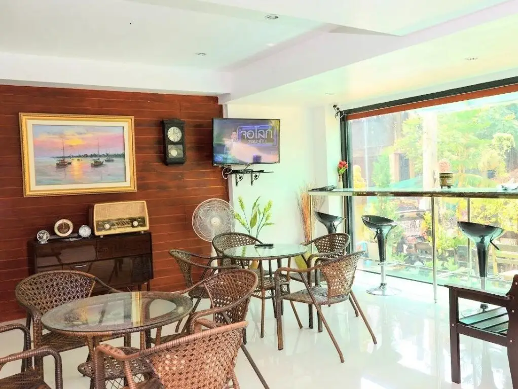 Чаам: Blue Wave Cha am Hotel