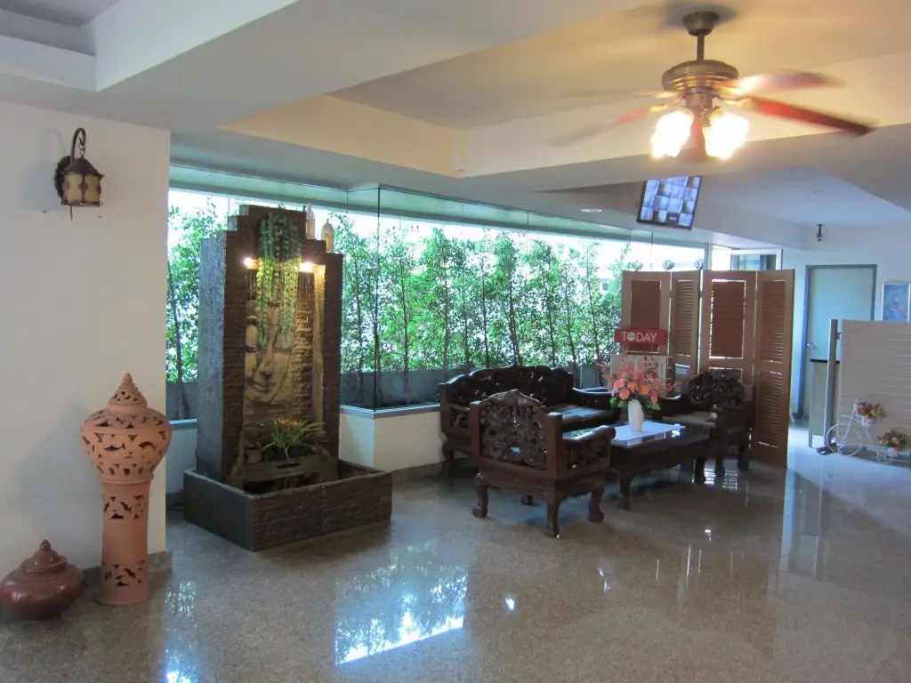 Galleria@subway MRT Huaikhwang — фото 1