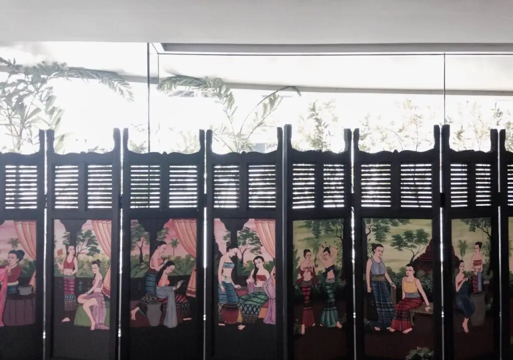 Бангкок: Galleria@subway MRT Huaikhwang