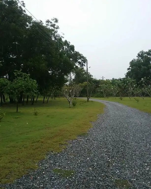 Прачантакхам: Matharak Resort Kaeng Hin Poeng