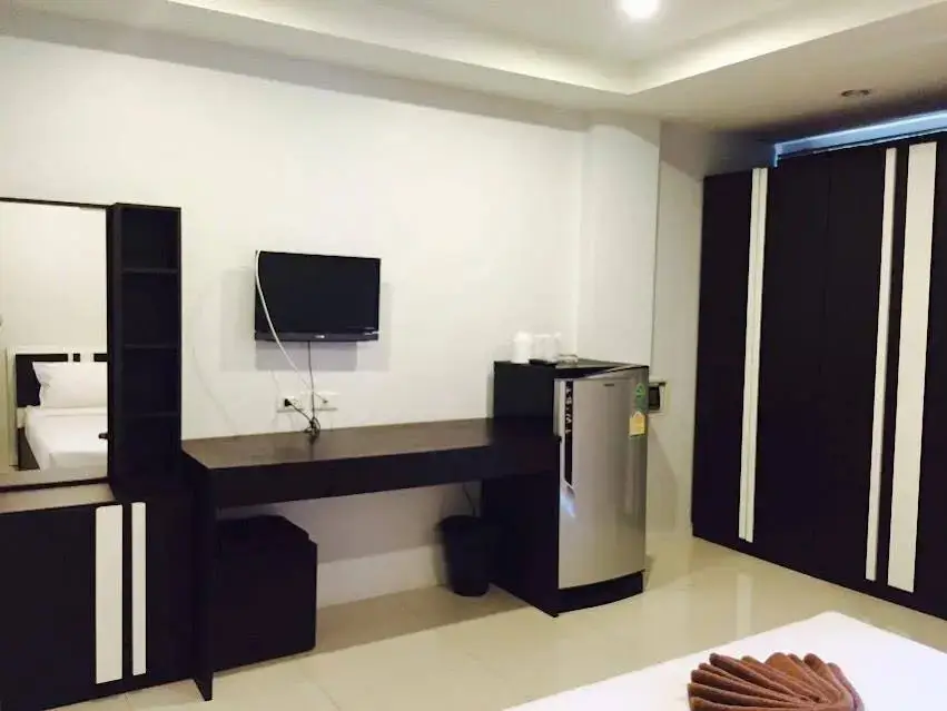 Кату: Happy Home Patong Beach