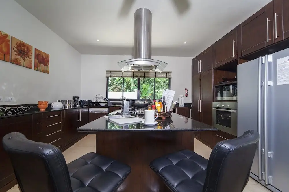 Муанг: Villa Ploi Attitaya 6 Bed 2 Storey Villa Near Nai Harn Beach