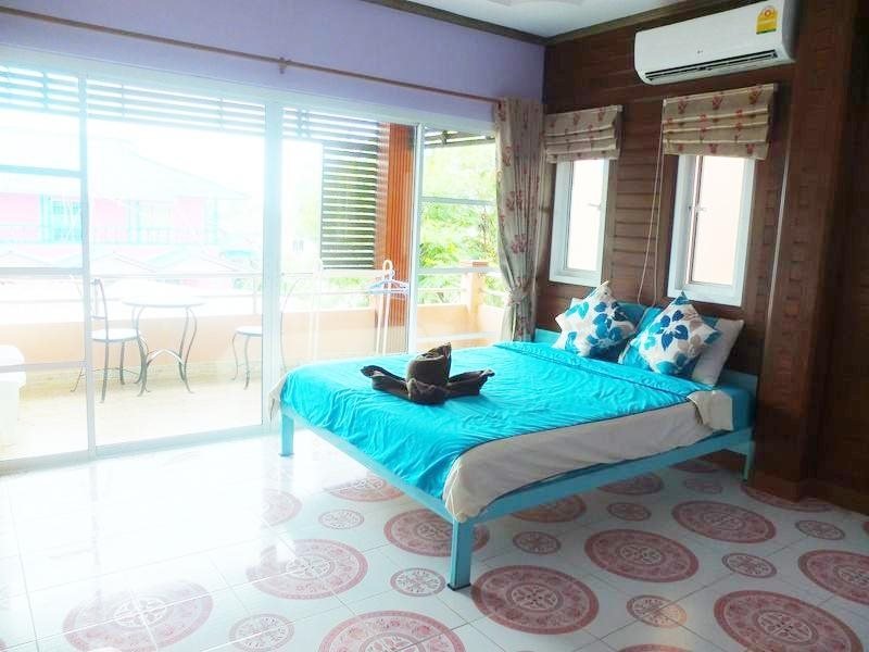 Ко-Лан: Baan Tonpai Koh Larn