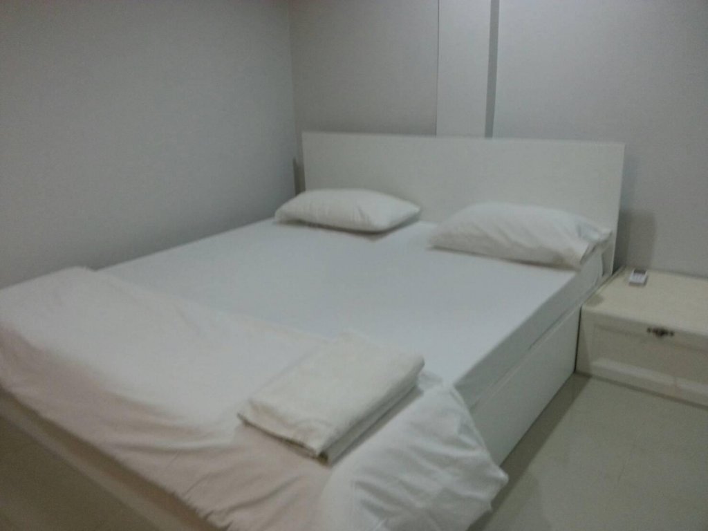 Кхлонг-Луанг: Freesia Guesthouse Klong Luang