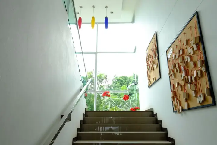 Нахон Фаном: I Hotel