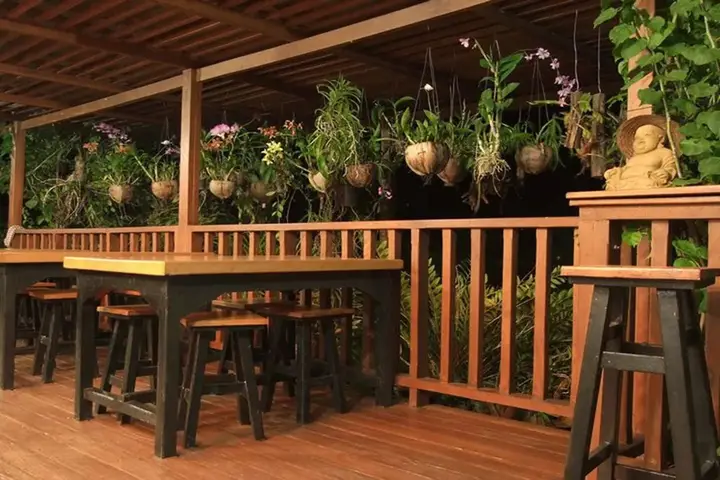 Тхоэнг: Upcountry Bungalows