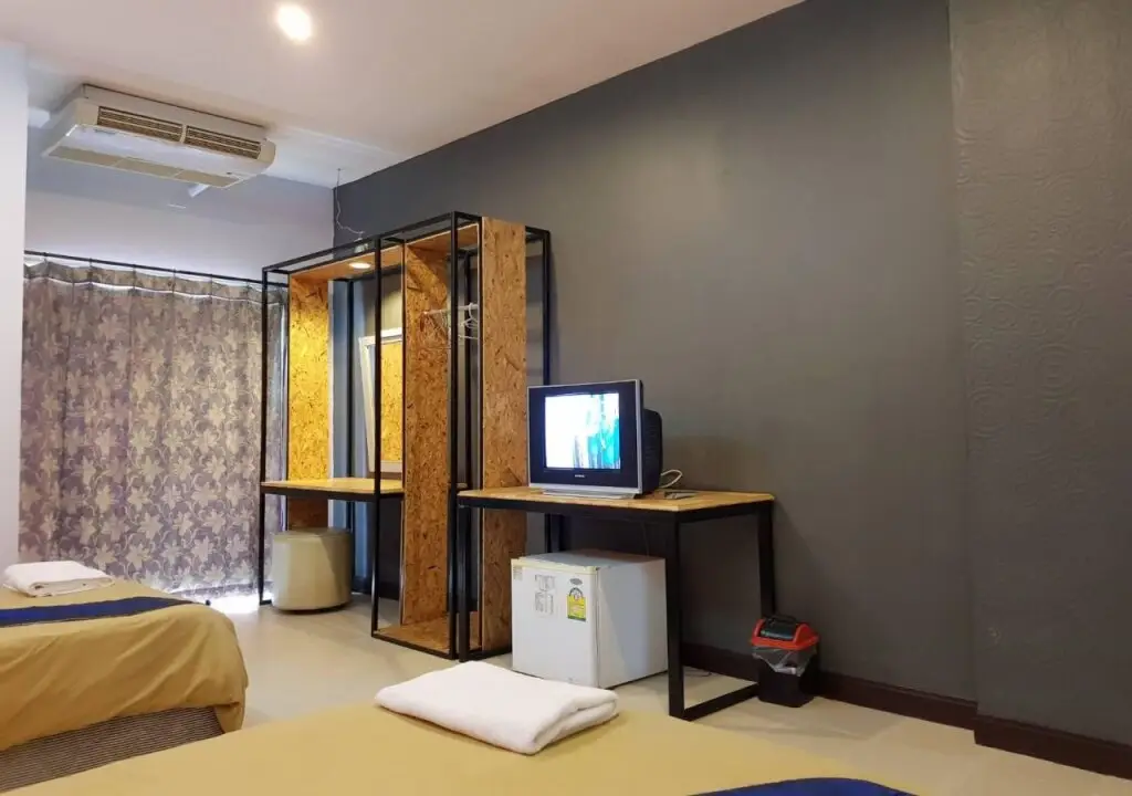 Каласин: Bluetel Hotel