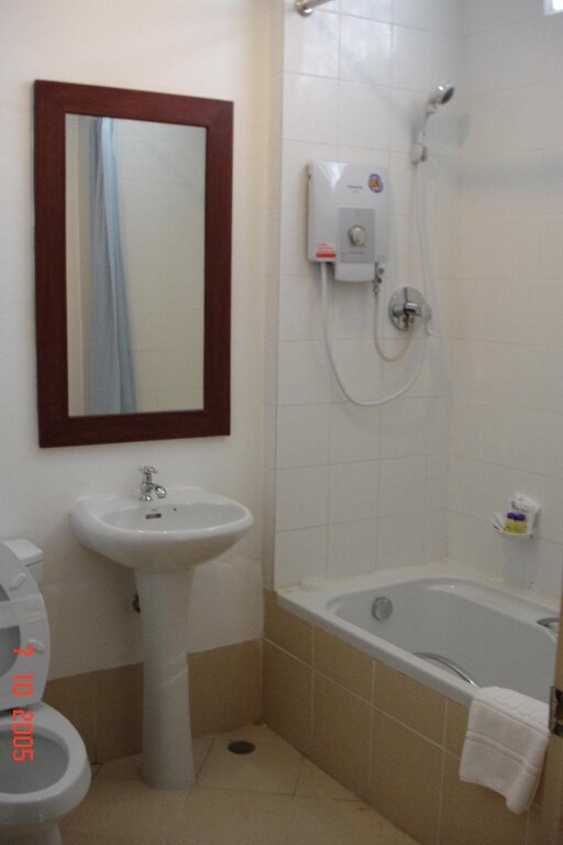 Каласин: Bluetel Hotel