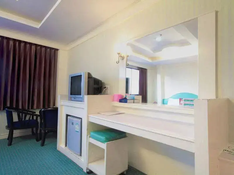 Накхон-Патхом: River Hotel The Budget
