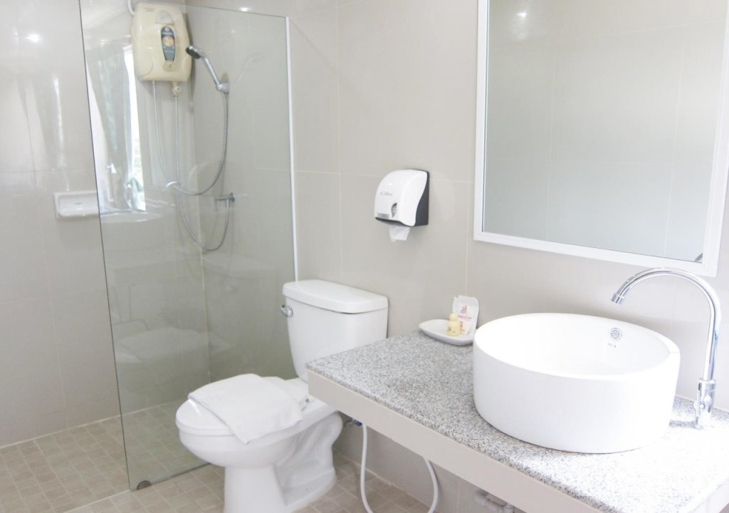 Районг: Golden House Service Apartment
