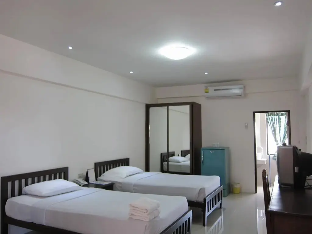 Районг: Golden House Service Apartment