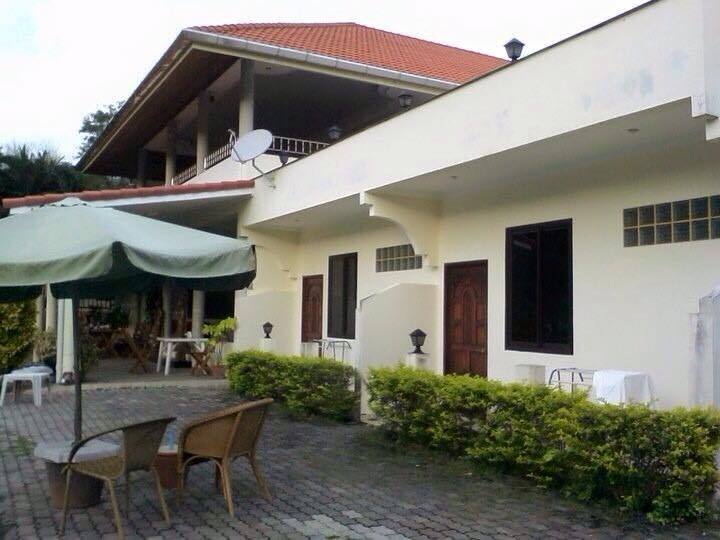 Муанг: Elephant Guesthouse Phuket