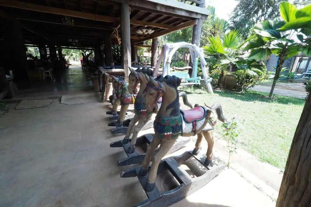 carousel image 4