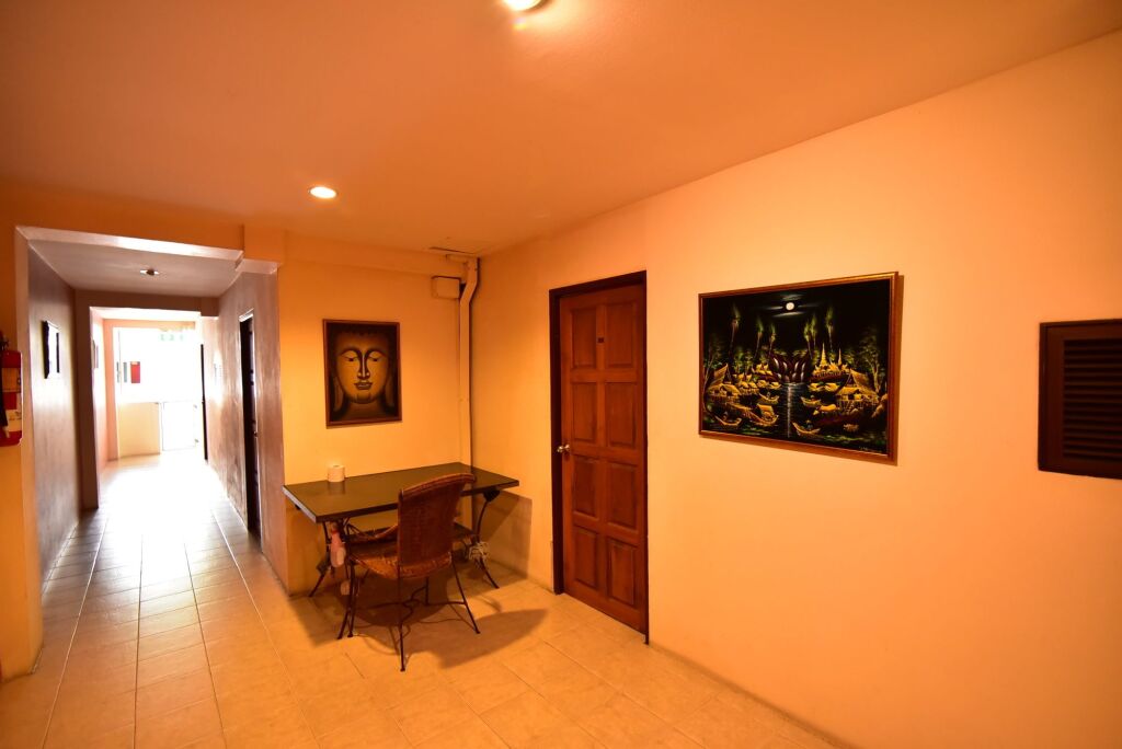 Паттайя: OYO 75381 Billabong Hotel