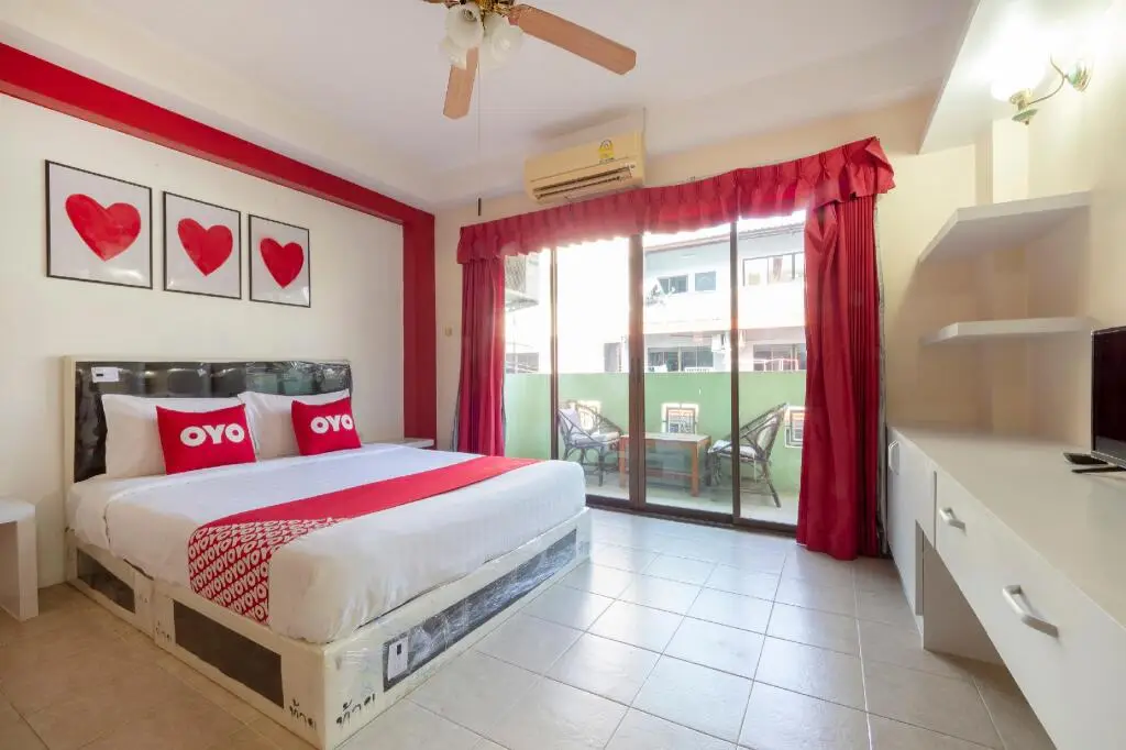 Паттайя: OYO 75381 Billabong Hotel