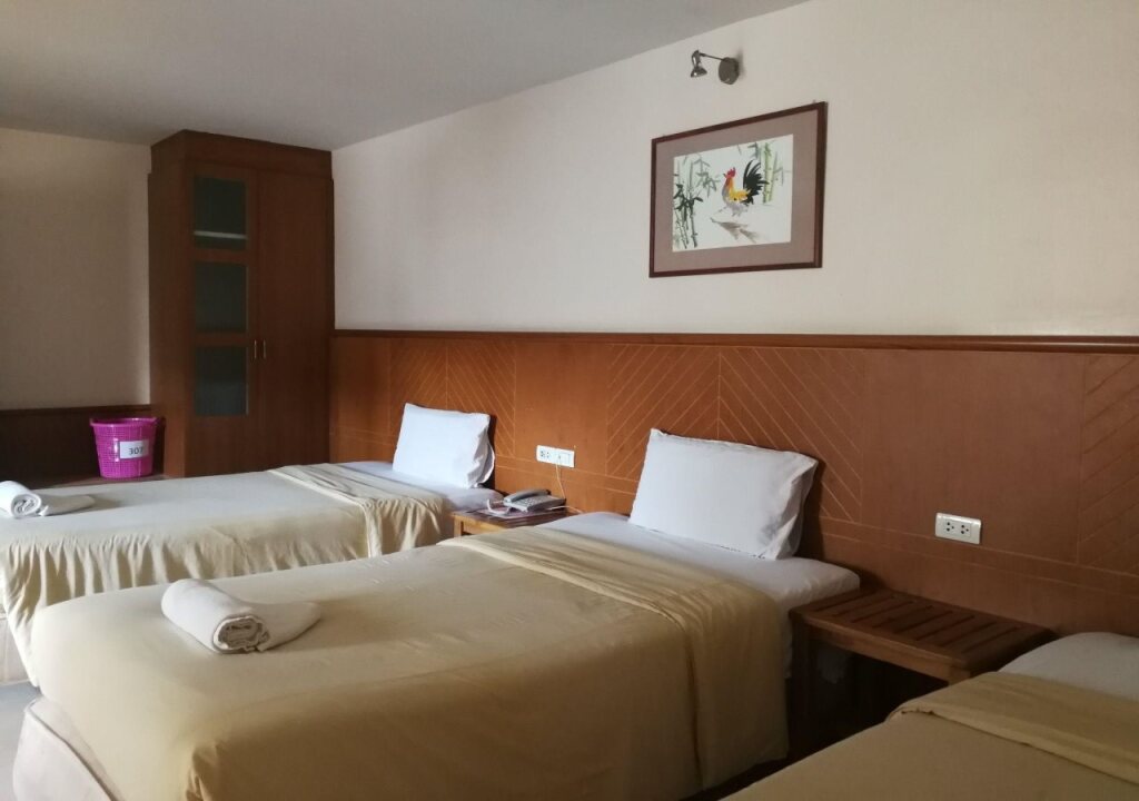 Хатъяй: C-Za Hotel