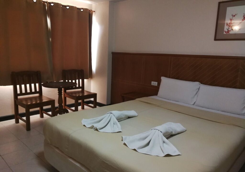 Хатъяй: C-Za Hotel