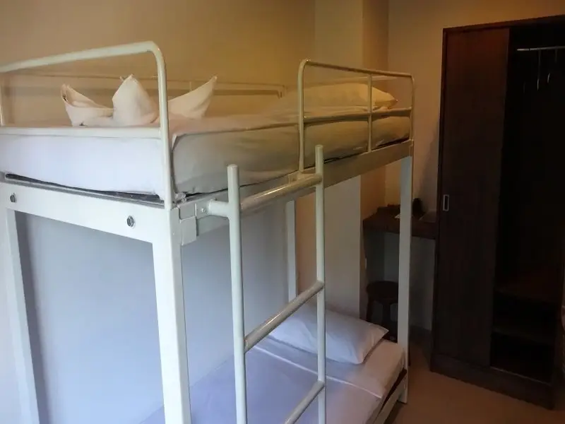 Кату: Five Elephant Hostel