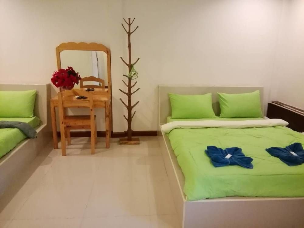 Ко Сичанг: Wilailak Bungalows @ Koh Si Chang