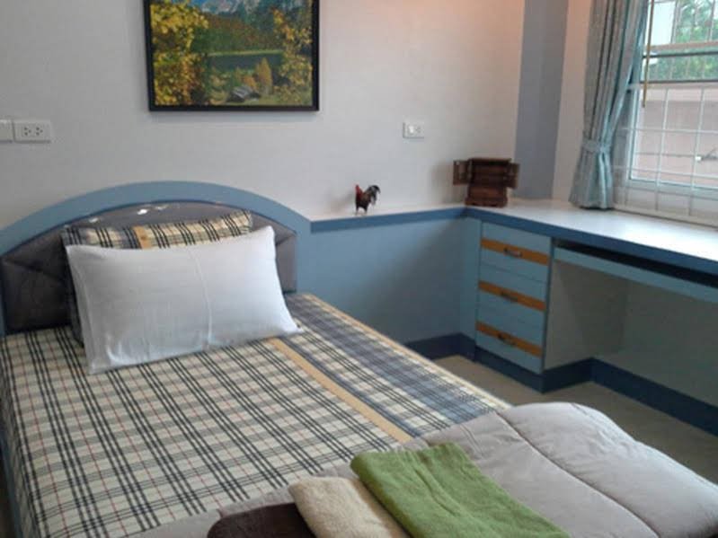 Хатъяй: Hat-yai Family  Boutique Bed and Breakfast (Nakarinthanee Village)