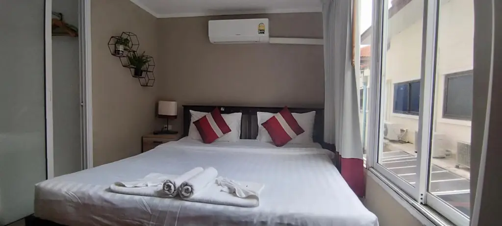 Муанг: Kata Beach Studio Service Apartment