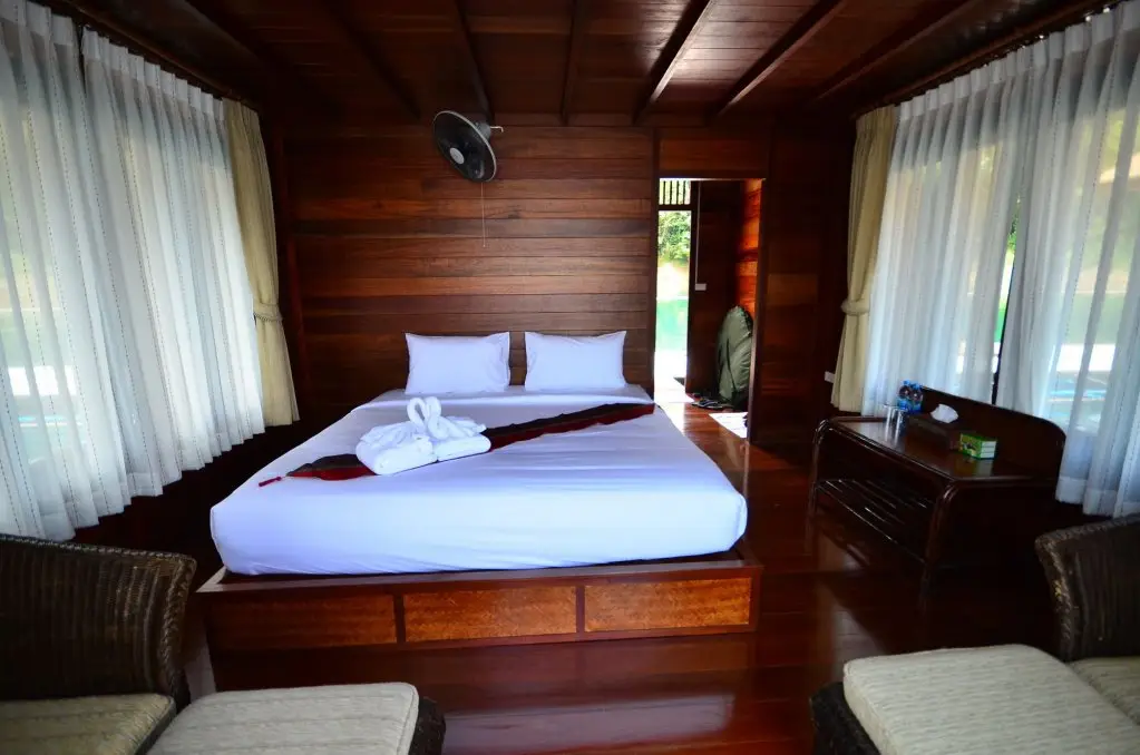 Кхао Пхан: 500 Rai Khao Sok Floating Resort